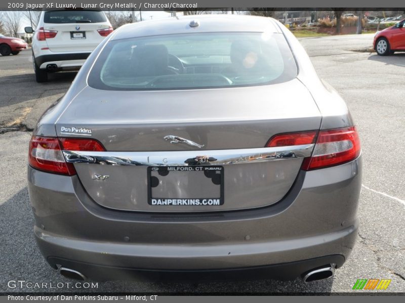 Lunar Grey Metallic / Charcoal/Charcoal 2009 Jaguar XF Luxury