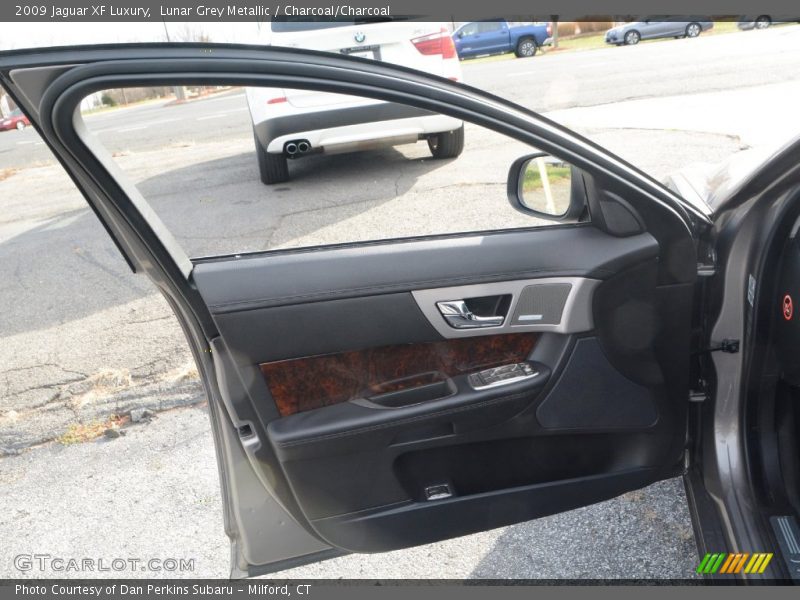 Lunar Grey Metallic / Charcoal/Charcoal 2009 Jaguar XF Luxury