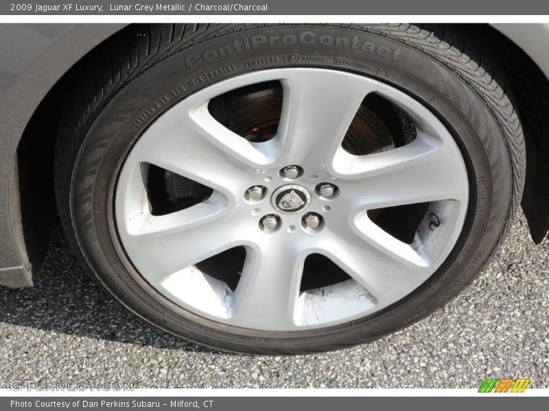 Lunar Grey Metallic / Charcoal/Charcoal 2009 Jaguar XF Luxury