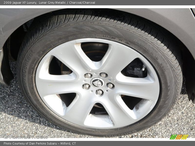 Lunar Grey Metallic / Charcoal/Charcoal 2009 Jaguar XF Luxury