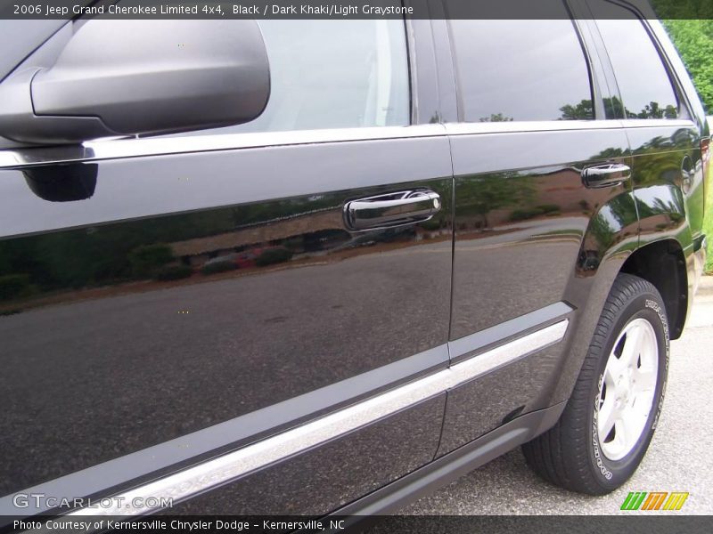 Black / Dark Khaki/Light Graystone 2006 Jeep Grand Cherokee Limited 4x4