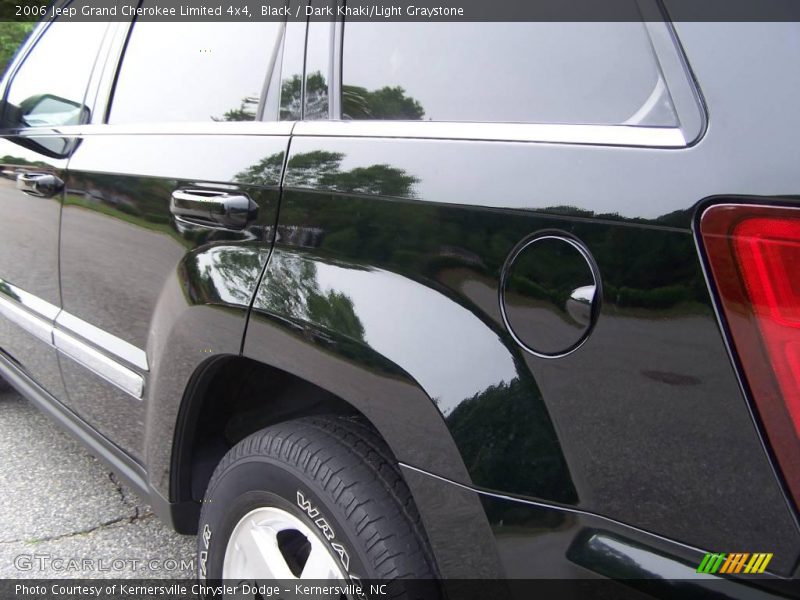 Black / Dark Khaki/Light Graystone 2006 Jeep Grand Cherokee Limited 4x4