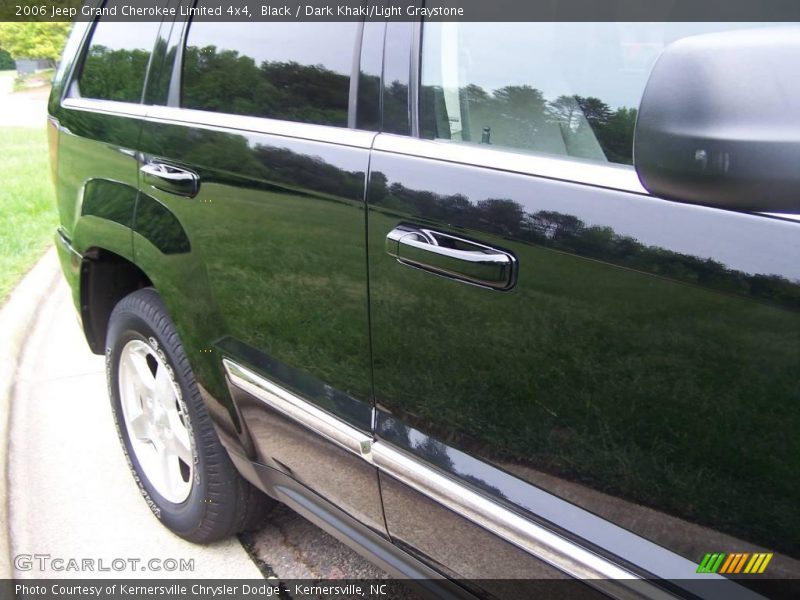 Black / Dark Khaki/Light Graystone 2006 Jeep Grand Cherokee Limited 4x4