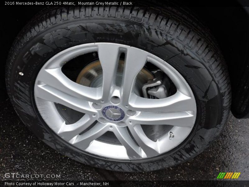 Mountain Grey Metallic / Black 2016 Mercedes-Benz GLA 250 4Matic