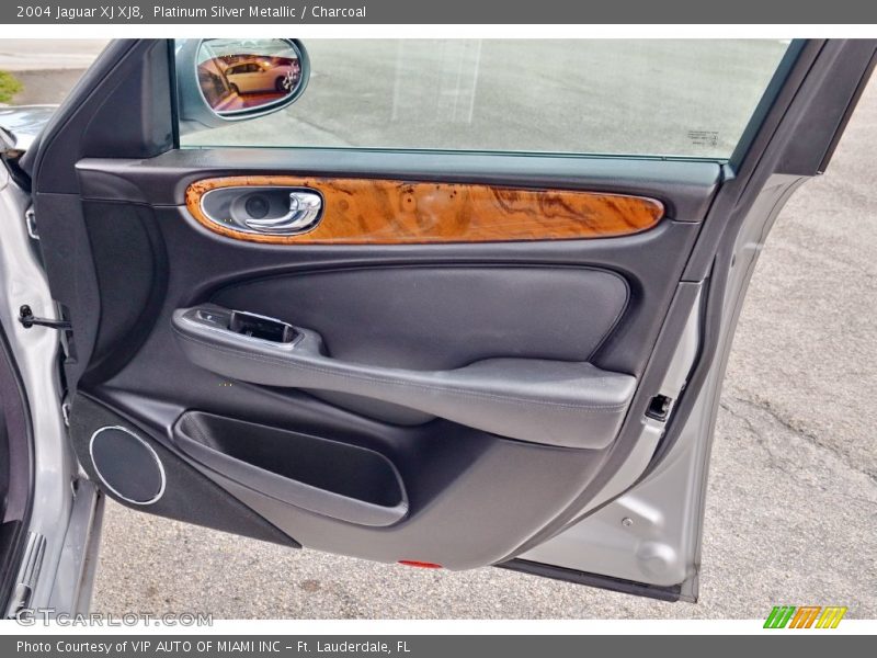 Platinum Silver Metallic / Charcoal 2004 Jaguar XJ XJ8