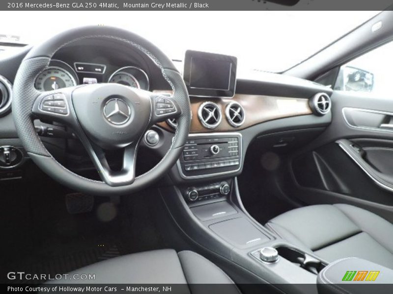 Black Interior - 2016 GLA 250 4Matic 