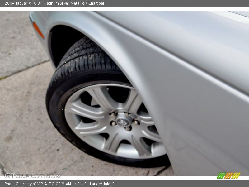 Platinum Silver Metallic / Charcoal 2004 Jaguar XJ XJ8