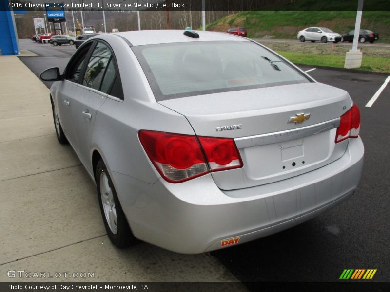Silver Ice Metallic / Jet Black 2016 Chevrolet Cruze Limited LT