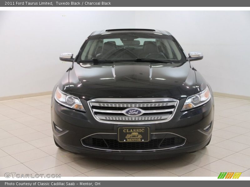 Tuxedo Black / Charcoal Black 2011 Ford Taurus Limited