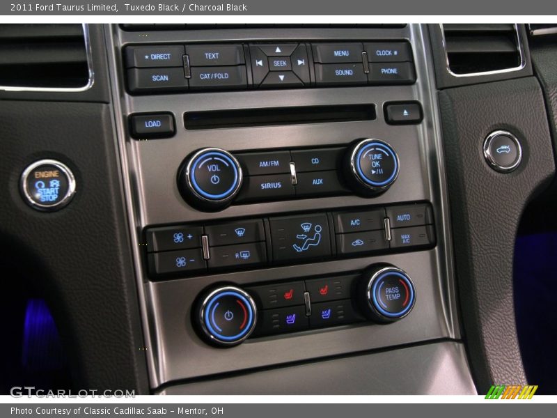 Tuxedo Black / Charcoal Black 2011 Ford Taurus Limited