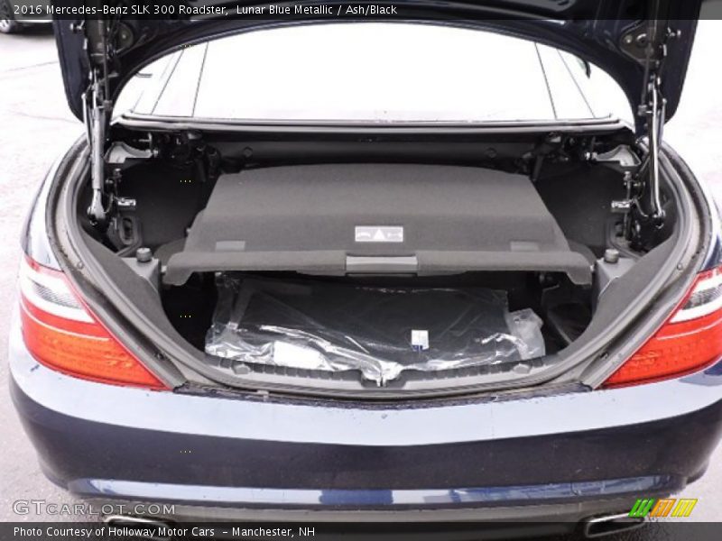  2016 SLK 300 Roadster Trunk