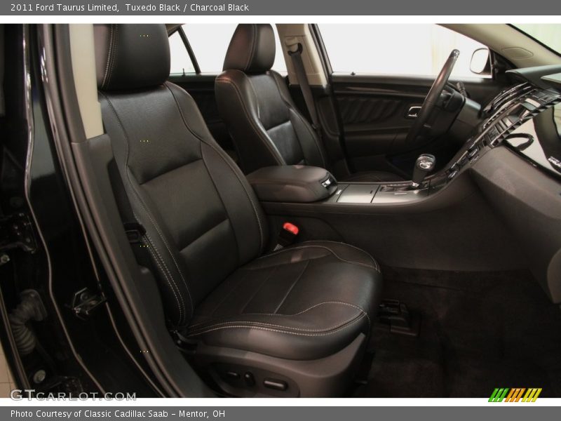 Tuxedo Black / Charcoal Black 2011 Ford Taurus Limited