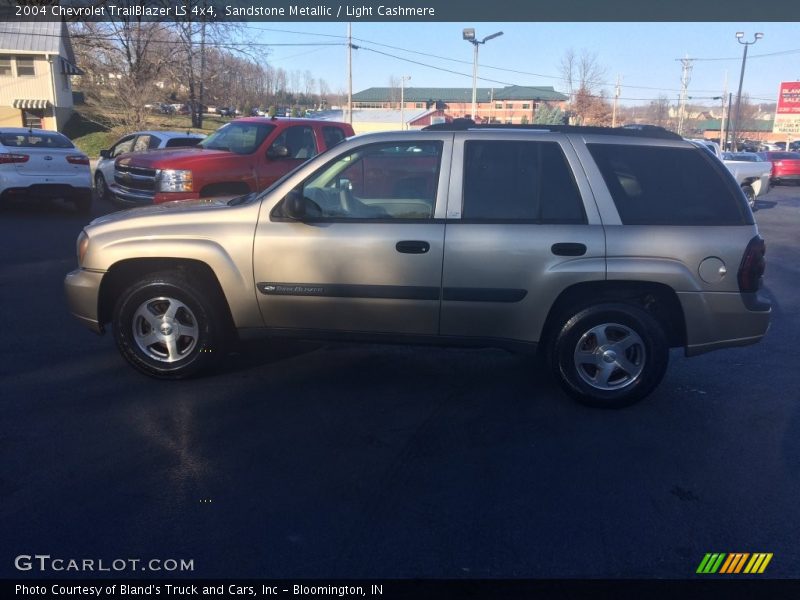 Sandstone Metallic / Light Cashmere 2004 Chevrolet TrailBlazer LS 4x4
