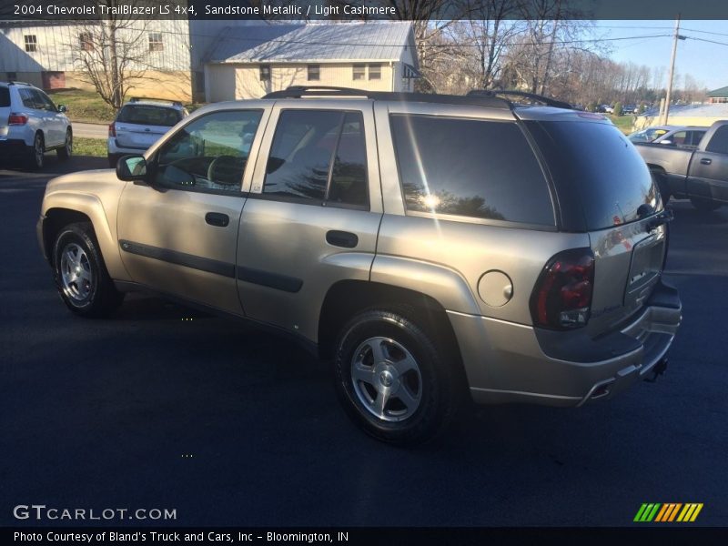 Sandstone Metallic / Light Cashmere 2004 Chevrolet TrailBlazer LS 4x4