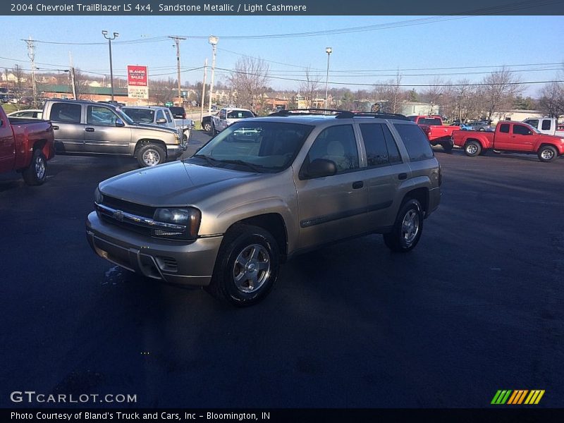Sandstone Metallic / Light Cashmere 2004 Chevrolet TrailBlazer LS 4x4