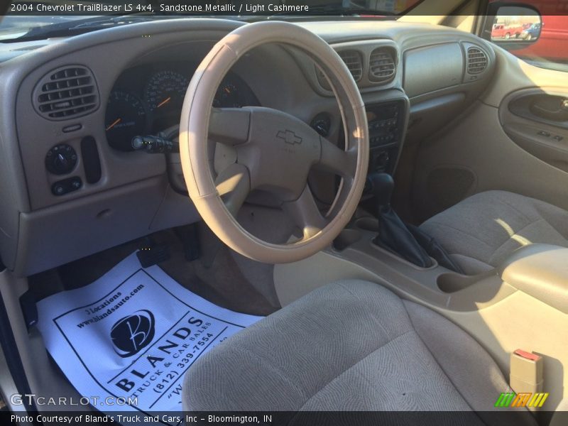 Sandstone Metallic / Light Cashmere 2004 Chevrolet TrailBlazer LS 4x4