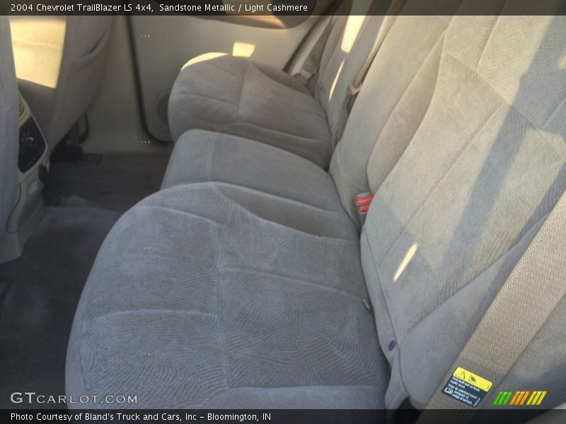 Sandstone Metallic / Light Cashmere 2004 Chevrolet TrailBlazer LS 4x4