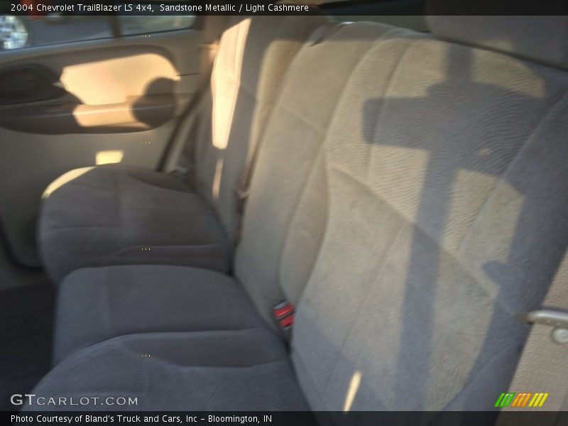 Sandstone Metallic / Light Cashmere 2004 Chevrolet TrailBlazer LS 4x4