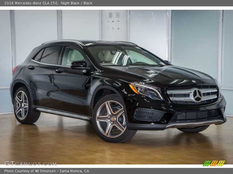 Front 3/4 View of 2016 GLA 250