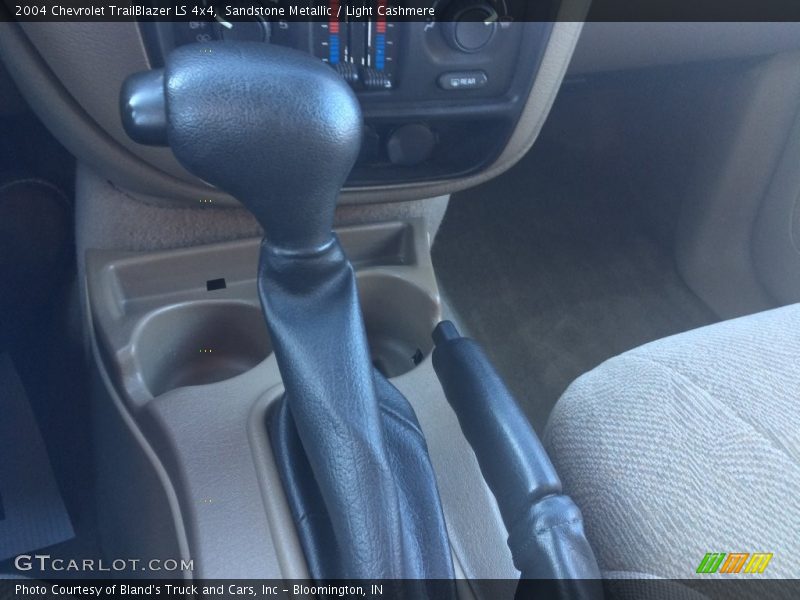 Sandstone Metallic / Light Cashmere 2004 Chevrolet TrailBlazer LS 4x4
