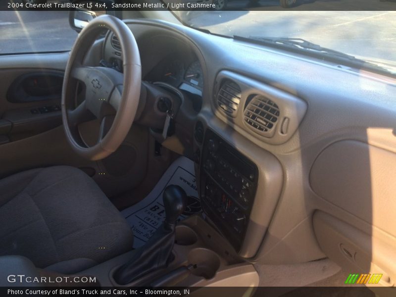 Sandstone Metallic / Light Cashmere 2004 Chevrolet TrailBlazer LS 4x4