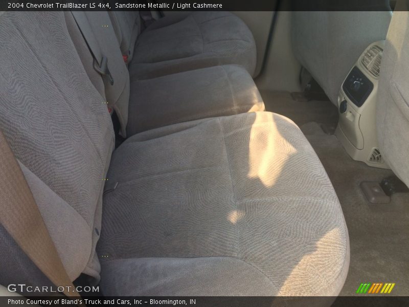 Sandstone Metallic / Light Cashmere 2004 Chevrolet TrailBlazer LS 4x4