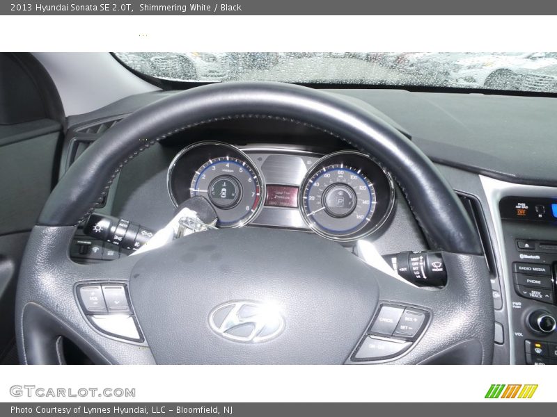 Shimmering White / Black 2013 Hyundai Sonata SE 2.0T