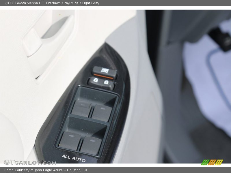 Predawn Gray Mica / Light Gray 2013 Toyota Sienna LE