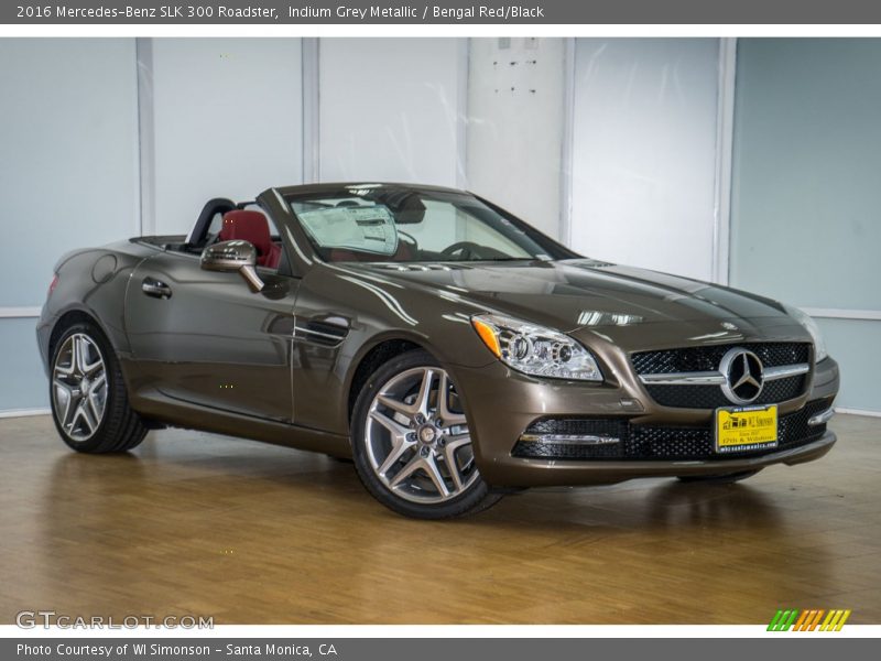 Indium Grey Metallic / Bengal Red/Black 2016 Mercedes-Benz SLK 300 Roadster