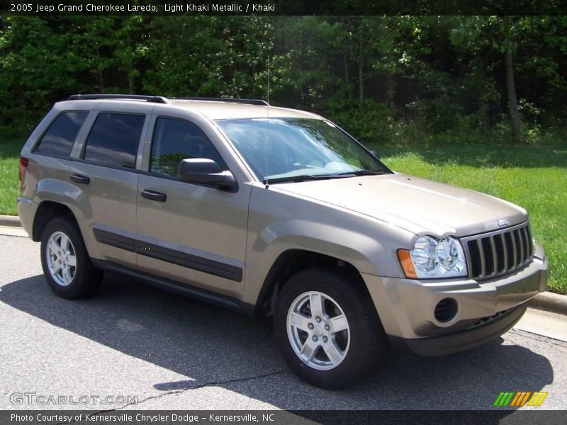 Light Khaki Metallic / Khaki 2005 Jeep Grand Cherokee Laredo