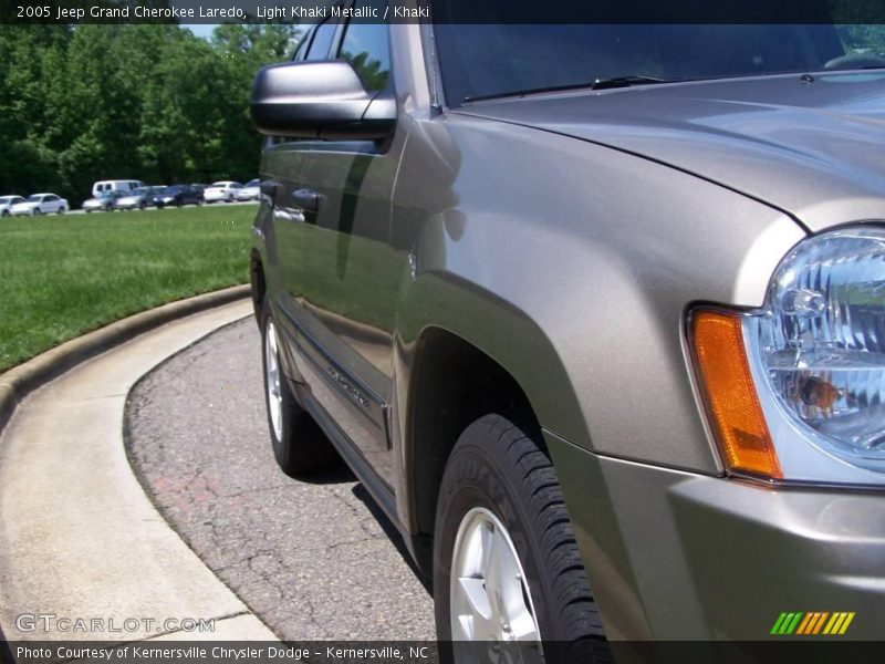 Light Khaki Metallic / Khaki 2005 Jeep Grand Cherokee Laredo