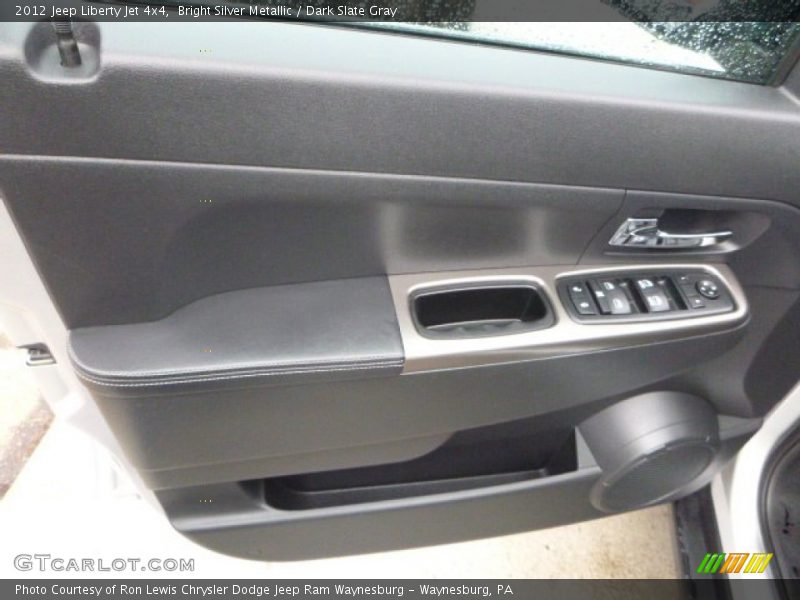 Bright Silver Metallic / Dark Slate Gray 2012 Jeep Liberty Jet 4x4