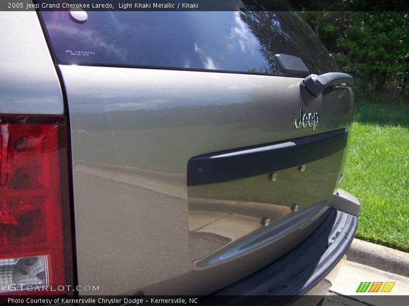 Light Khaki Metallic / Khaki 2005 Jeep Grand Cherokee Laredo