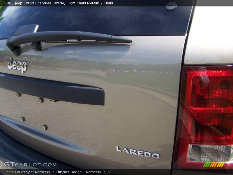 Light Khaki Metallic / Khaki 2005 Jeep Grand Cherokee Laredo