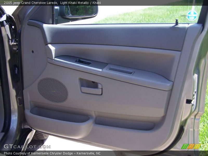 Light Khaki Metallic / Khaki 2005 Jeep Grand Cherokee Laredo