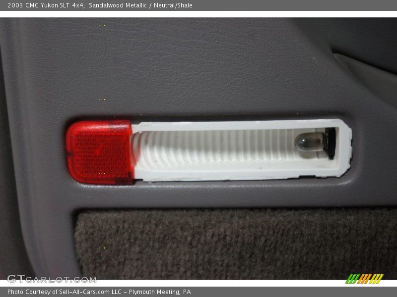 Sandalwood Metallic / Neutral/Shale 2003 GMC Yukon SLT 4x4