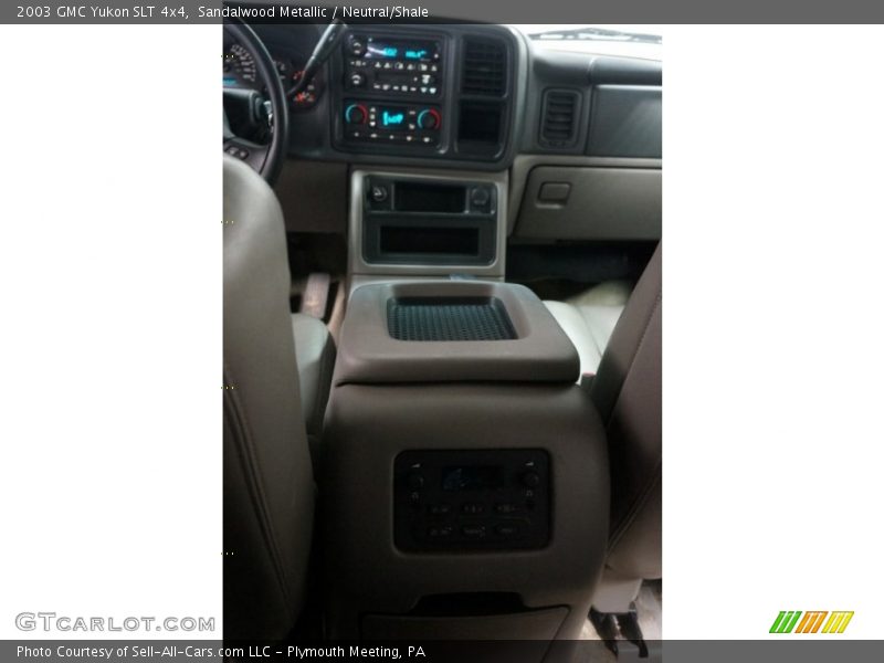 Sandalwood Metallic / Neutral/Shale 2003 GMC Yukon SLT 4x4