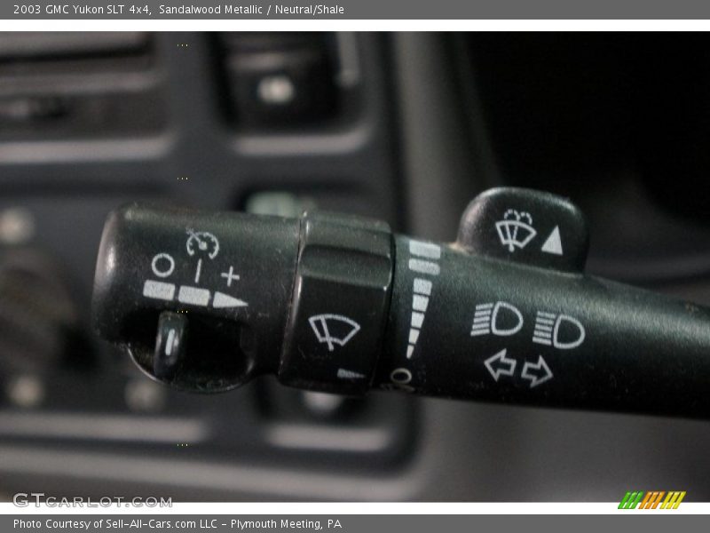 Sandalwood Metallic / Neutral/Shale 2003 GMC Yukon SLT 4x4