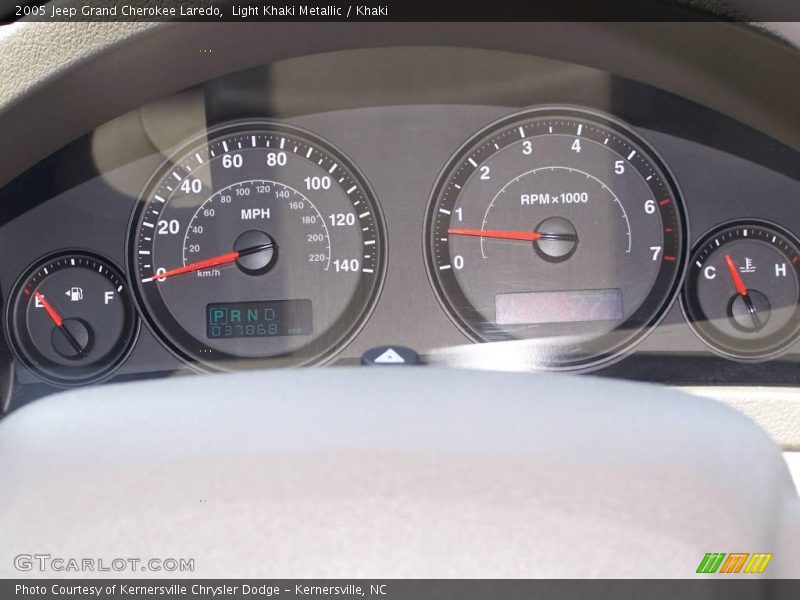 Light Khaki Metallic / Khaki 2005 Jeep Grand Cherokee Laredo