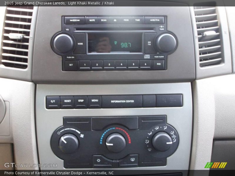 Light Khaki Metallic / Khaki 2005 Jeep Grand Cherokee Laredo