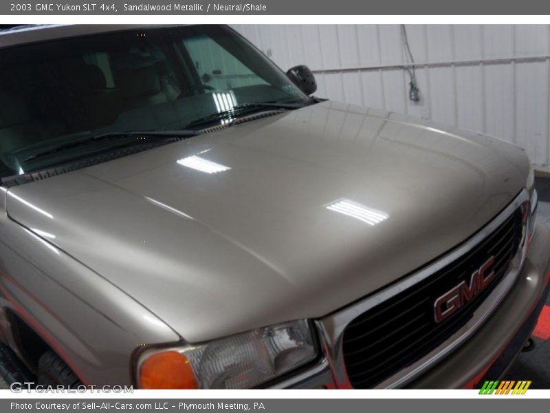 Sandalwood Metallic / Neutral/Shale 2003 GMC Yukon SLT 4x4