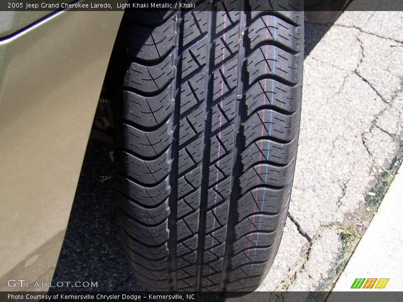 Light Khaki Metallic / Khaki 2005 Jeep Grand Cherokee Laredo