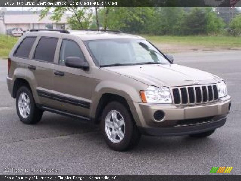 Light Khaki Metallic / Khaki 2005 Jeep Grand Cherokee Laredo