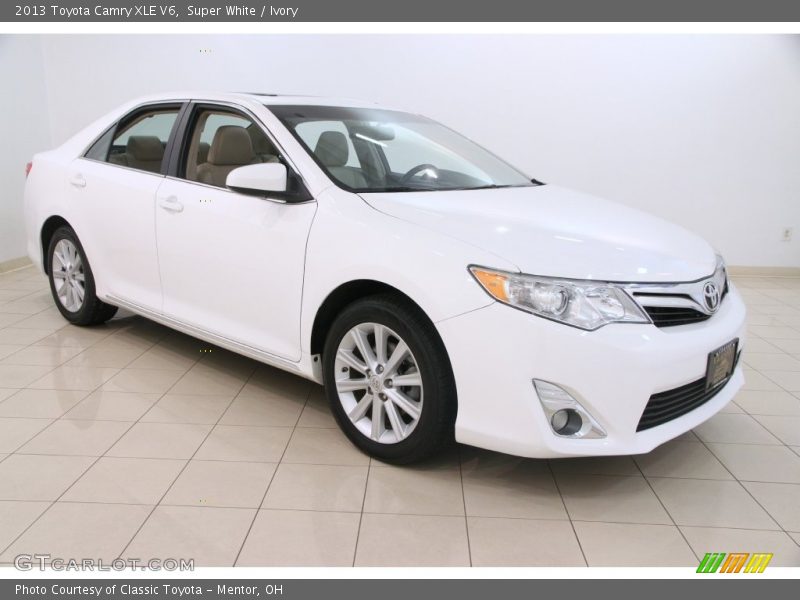 Super White / Ivory 2013 Toyota Camry XLE V6
