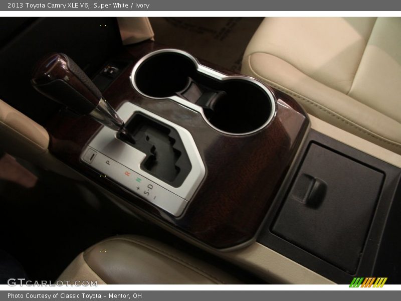 Super White / Ivory 2013 Toyota Camry XLE V6