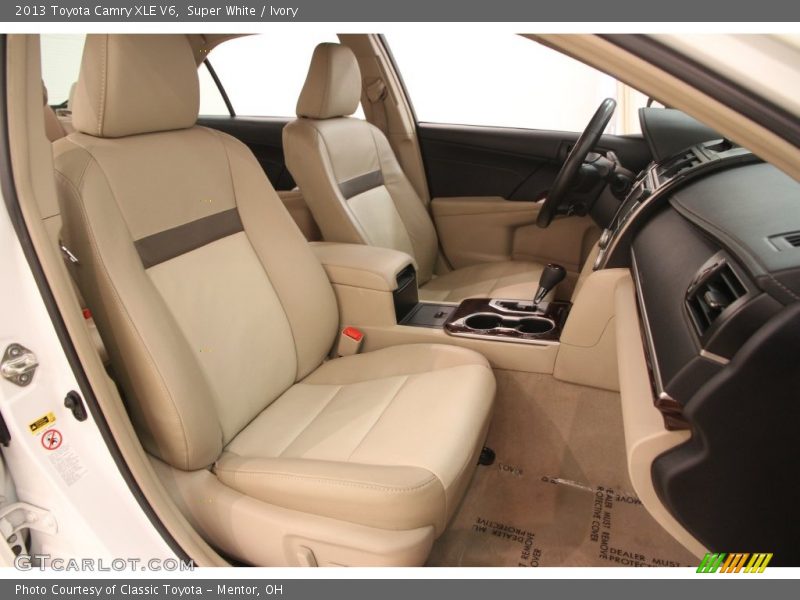 Super White / Ivory 2013 Toyota Camry XLE V6