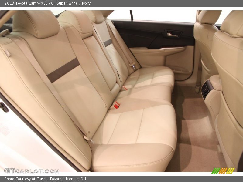 Super White / Ivory 2013 Toyota Camry XLE V6
