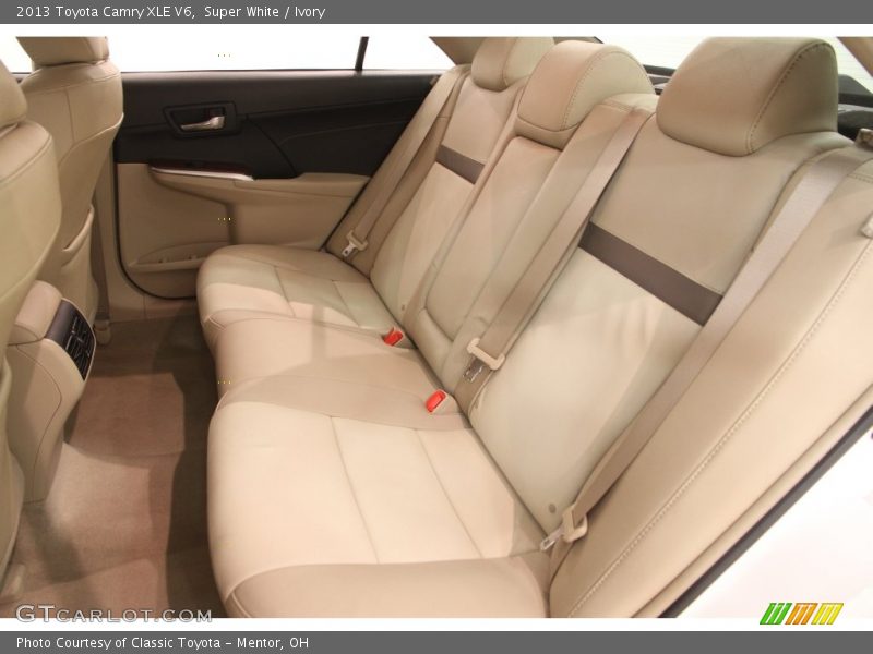 Super White / Ivory 2013 Toyota Camry XLE V6