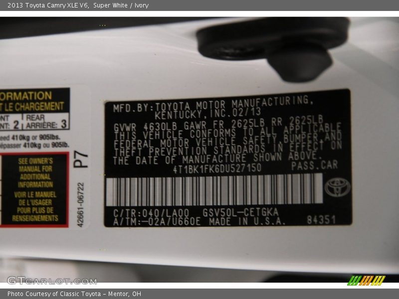 Super White / Ivory 2013 Toyota Camry XLE V6