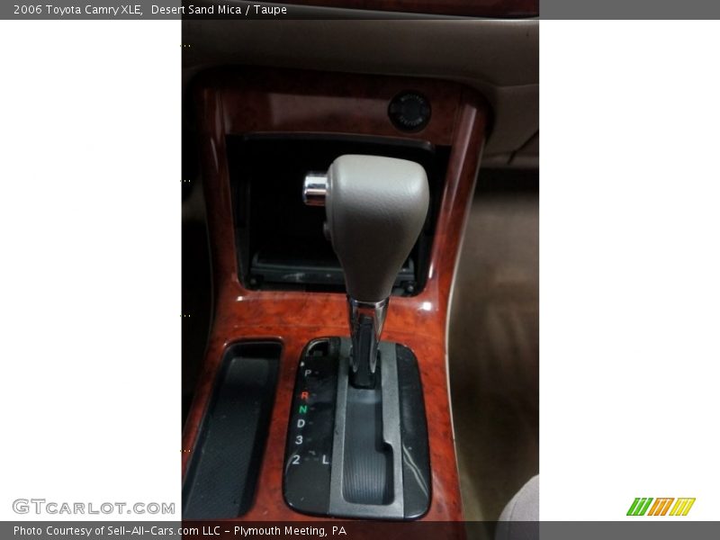 Desert Sand Mica / Taupe 2006 Toyota Camry XLE
